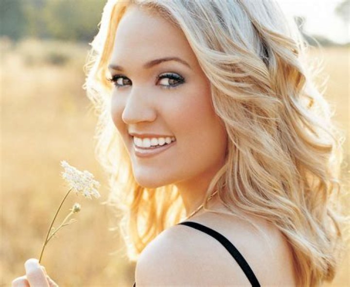 Carrie Underwood Height, Weight, Measurements, Bra Size, Shoe Size