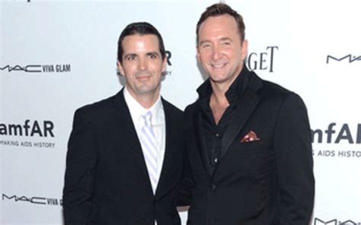 Clinton Kelly, Married, Husband, Net Worth, Age, Height, Parents