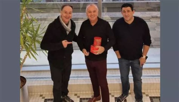 Ronnie Leach Death: Obituary, Cause Of Death, Funeral